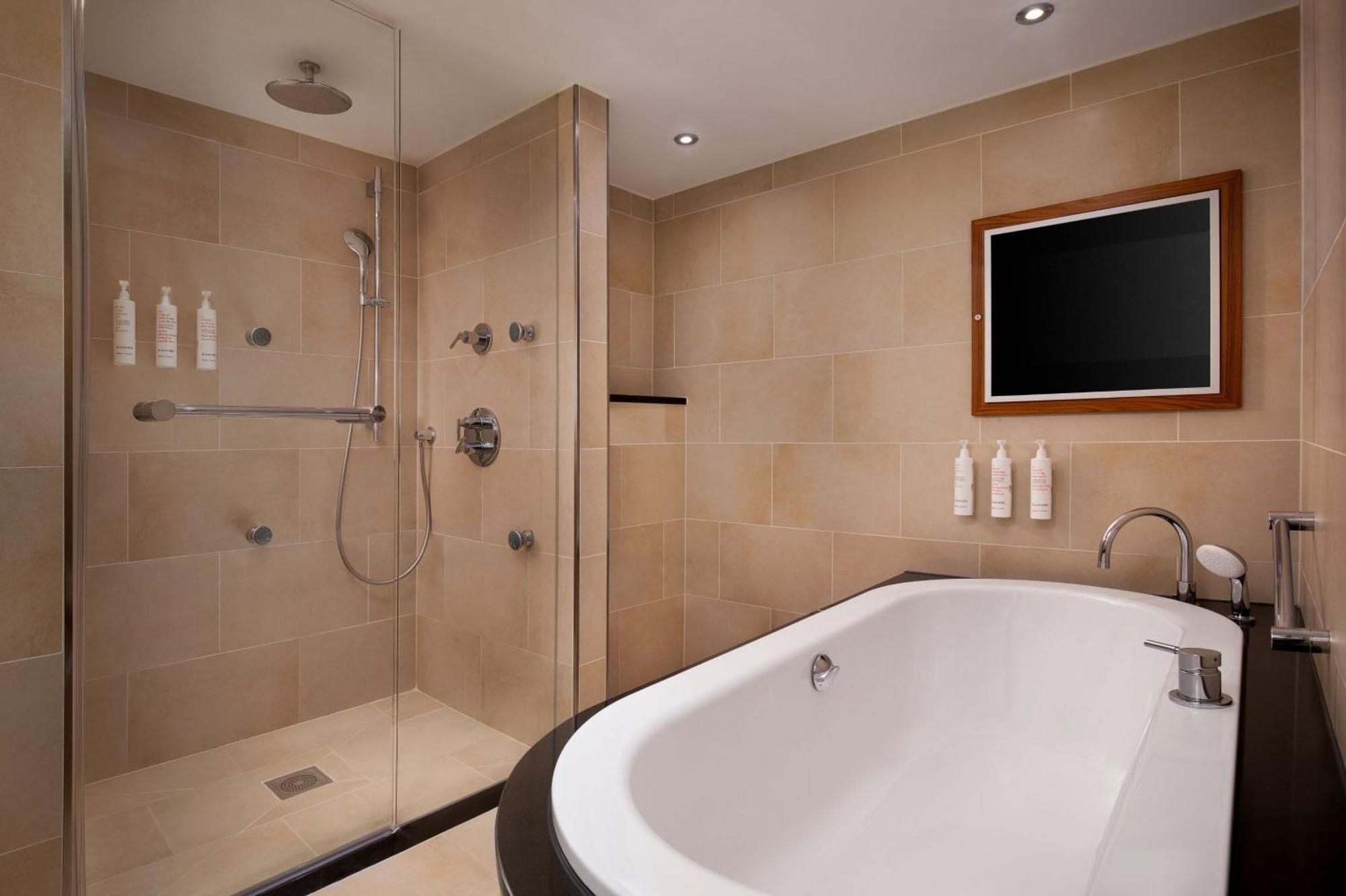 Champagne Suite, 1 Bedroom Suite